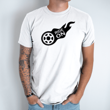 Unisex marškinėliai su spauda „Ride On“
