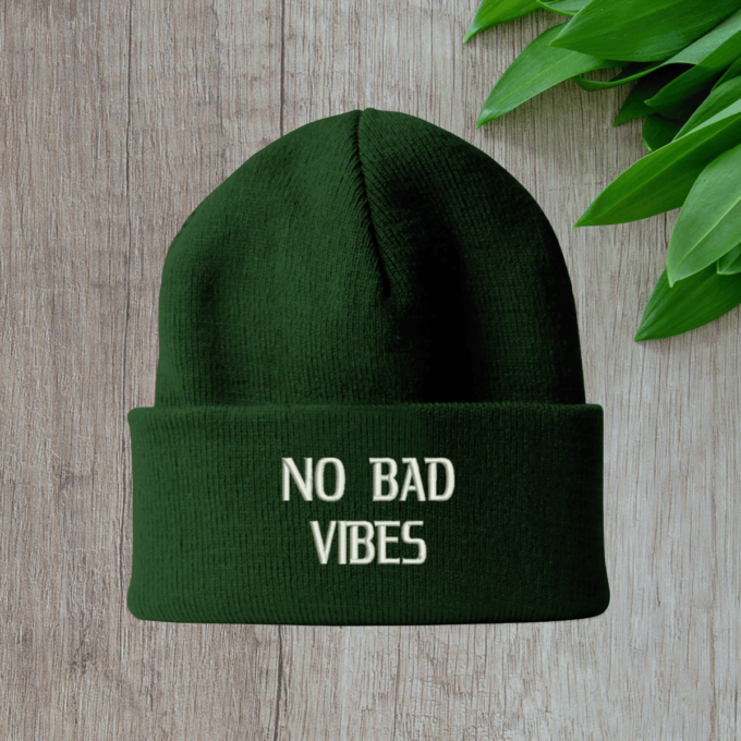 dark-green-ziemine-kepure-no-bad-vibes