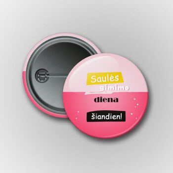 Prisegami ženkliukai gimtadienio svečiams