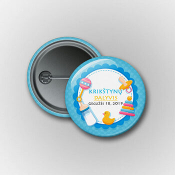 Prisegami ženkliukai Krikštynų dalyviams