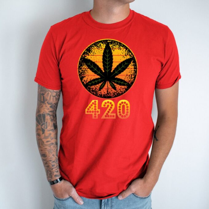 Unisex marškinėliai su spauda „Kanapė 420“ - Image 6