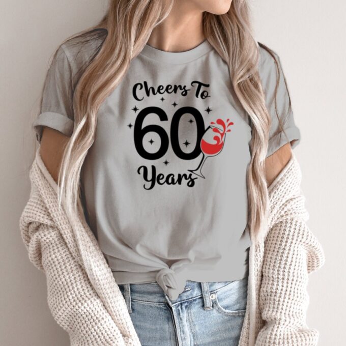 Unisex marškinėliai su spauda „60 metų gimtadienis“ - Image 2