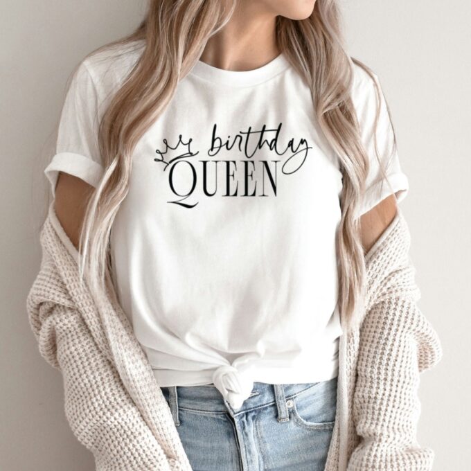 Unisex marškinėliai su spauda „Birthday Queen“