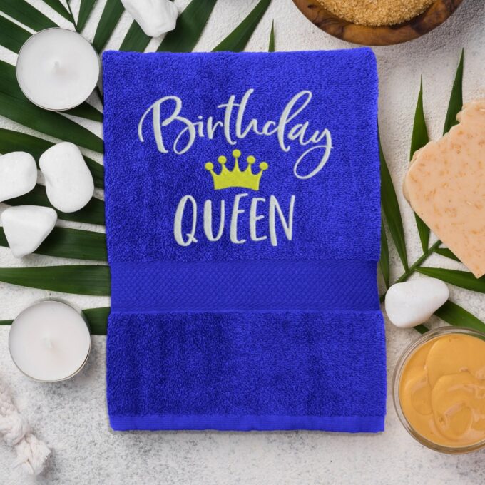 Rankšluostis „Birthday Queen“ - Image 4
