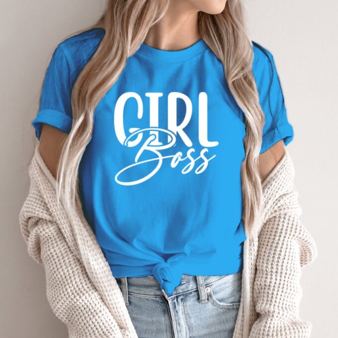 Moteriški marškinėliai „Girl Boss“ - Image 3