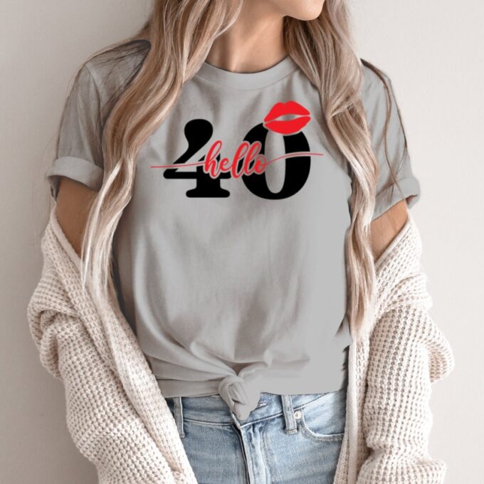 Unisex marškinėliai su spauda „Labas 40“ - Image 2
