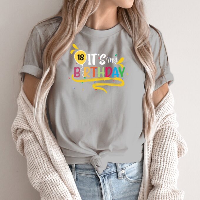 Unisex marškinėliai su spauda „It's My 18th Birthday“ - Image 2