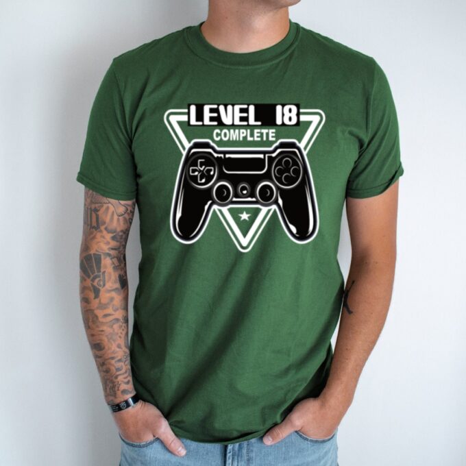 Unisex marškinėliai su spauda „Level 18“ - Image 3