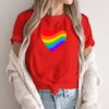 Unisex marškinėliai su spauda „LGBT Širdelė“ - Image 5