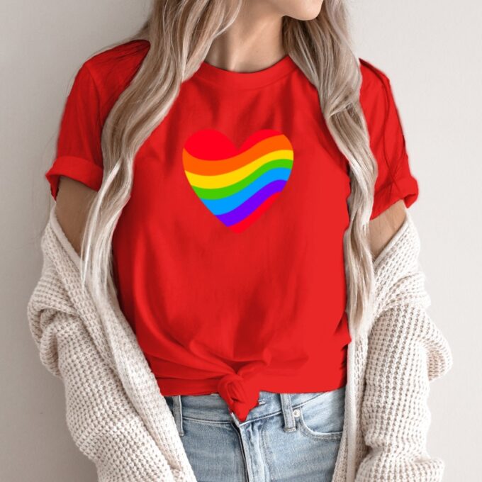 Unisex marškinėliai su spauda „LGBT Širdelė“ - Image 5