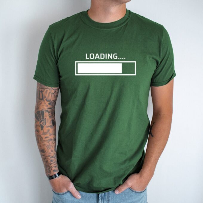 Unisex marškinėliai su spauda „Loading“ - Image 5