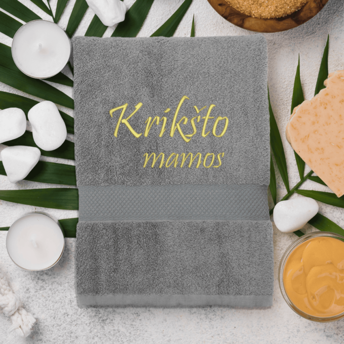 pilka-ranksluostis-kriksto-mamos-2