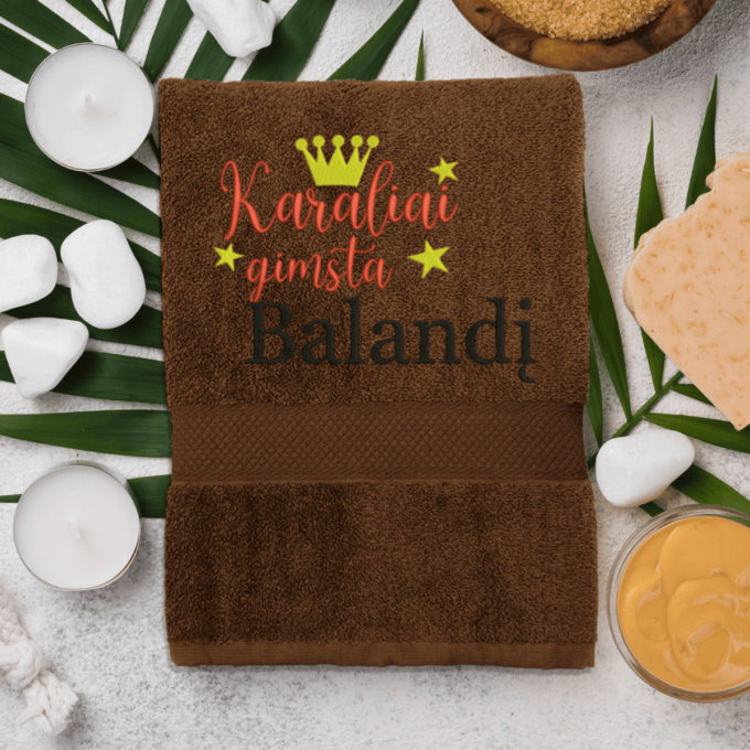 ruda-ranksluostis-karaliai-gimsta-balandi-2