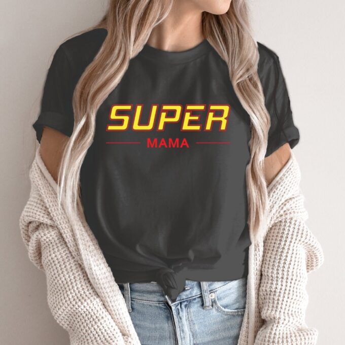 Unisex marškinėliai su spauda „Super mama“ - Image 2