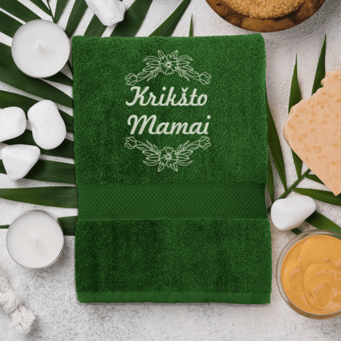 tamsiai-zalia-ranksluostis-kriksto-mamai-2