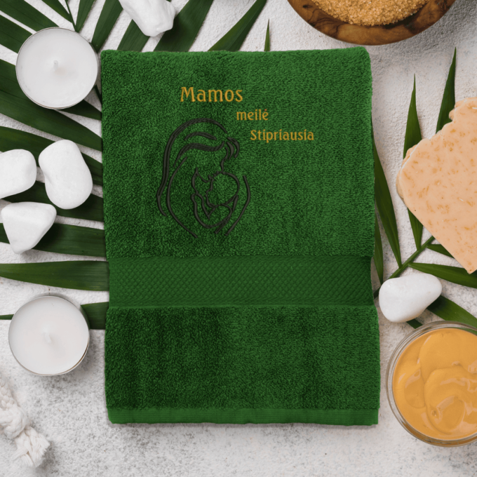 tamsiai-zalia-ranksluostis-mamos-meile