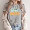 Unisex marškinėliai su spauda „Real boss“ - Image 3