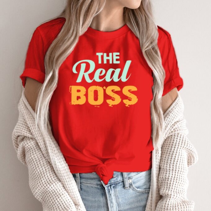 Unisex marškinėliai su spauda „Real boss“ - Image 5
