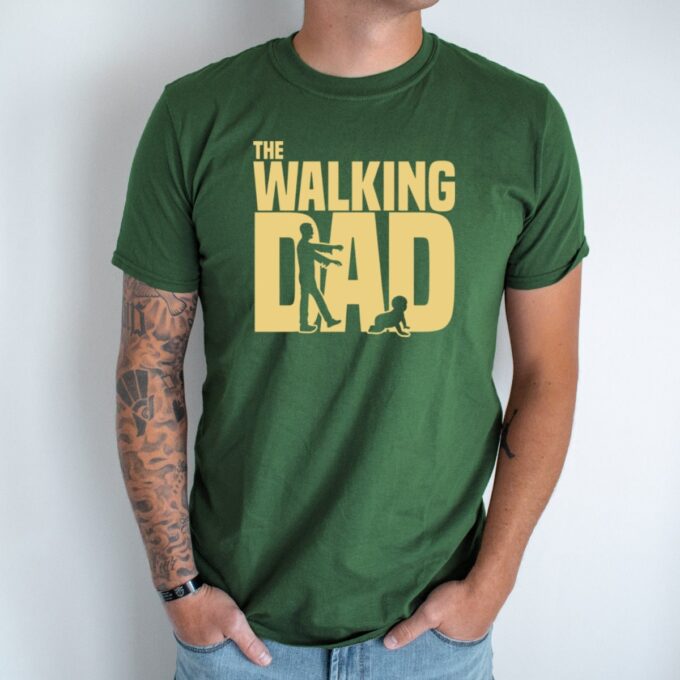Unisex marškinėliai su spauda „The Walking Dad“ - Image 4