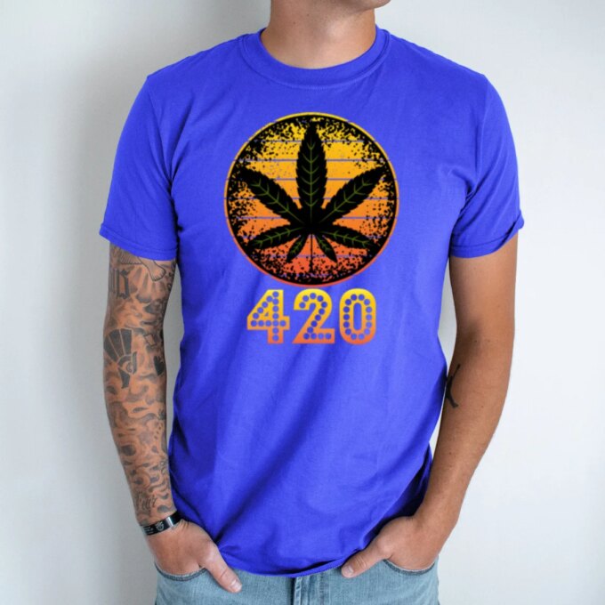 Unisex marškinėliai su spauda „Kanapė 420“ - Image 4