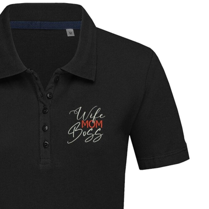 Moteriški polo marškinėliai „Wife, mom, boss“ - Image 2
