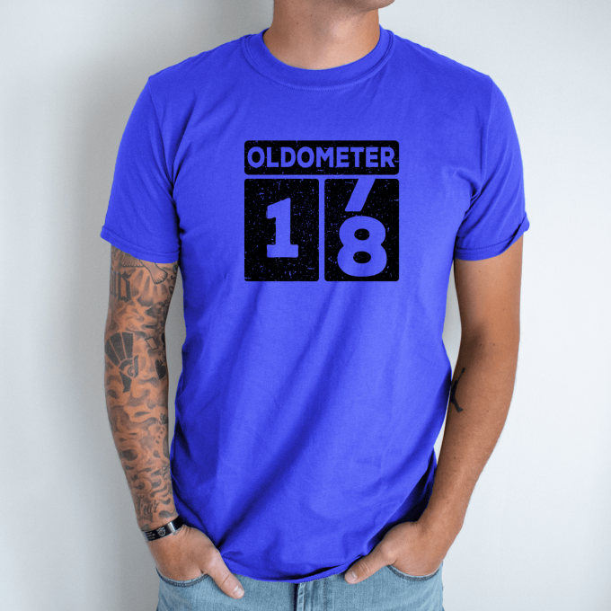 Unisex marškinėliai su spauda „Oldometer 18“ - Image 6