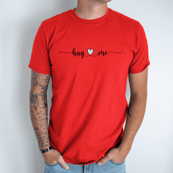 Unisex marškinėliai su spauda „Apkabink mane“ - Image 3