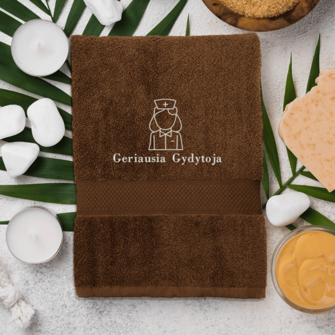 brown-ranksluostis-geriausia-gydytoja