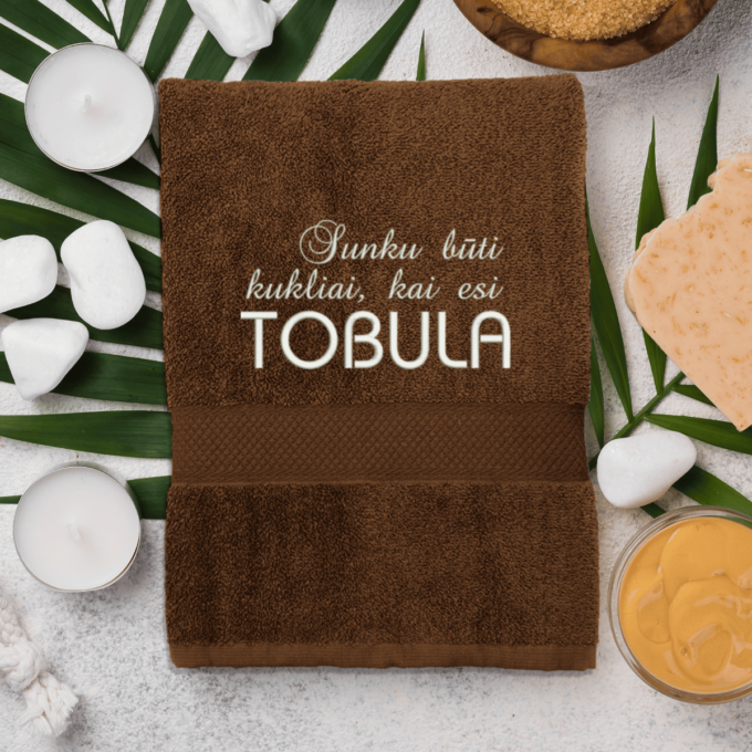 brown-ranksluostis-tobula