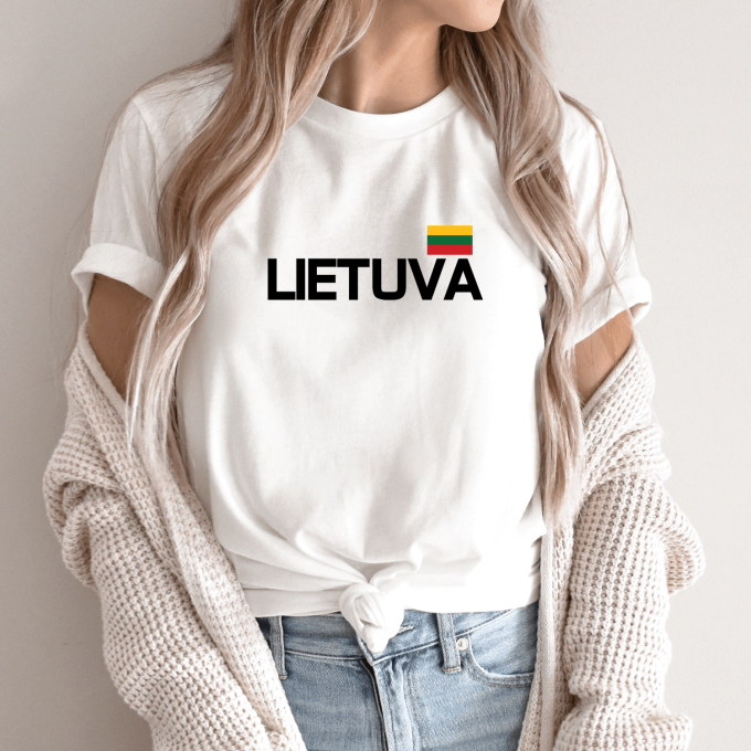 Unisex marškinėliai su spauda „Lietuva su vėliava“ - Image 8