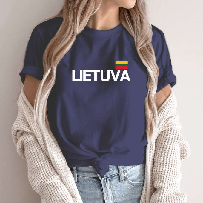 Unisex marškinėliai su spauda „Lietuva su vėliava“ - Image 10