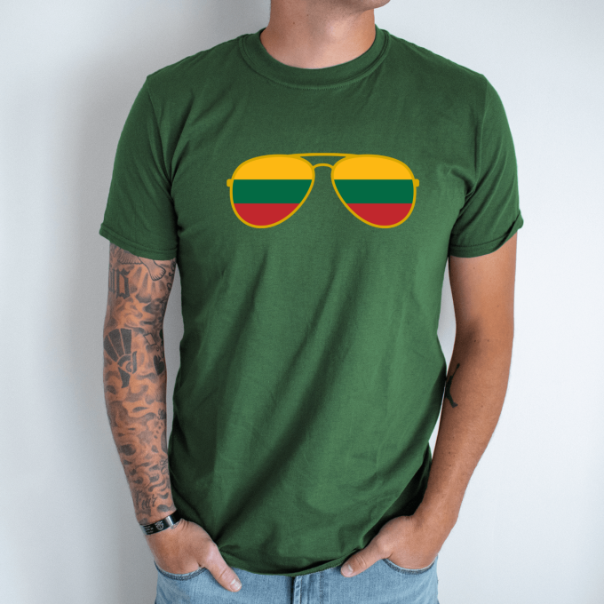 Unisex marškinėliai su spauda „Akiniai“ - Image 4