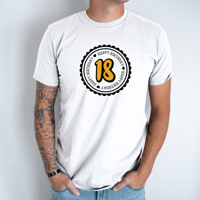 Unisex marškinėliai su spauda „18 Happy birthday“