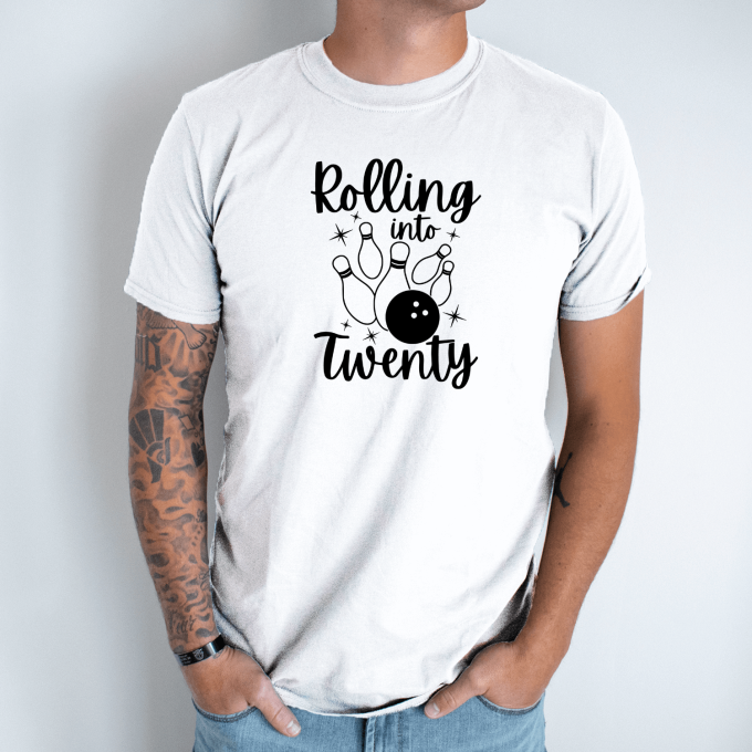 Unisex marškinėliai su spauda „Rolling to 20“ - Image 2
