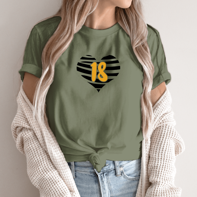 Unisex marškinėliai su spauda „18 Širdutė“ - Image 8