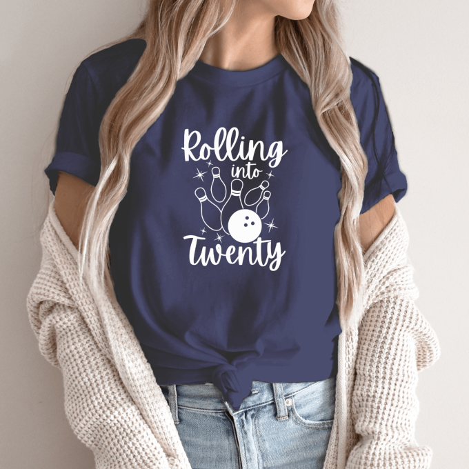 Unisex marškinėliai su spauda „Rolling to 20“ - Image 12