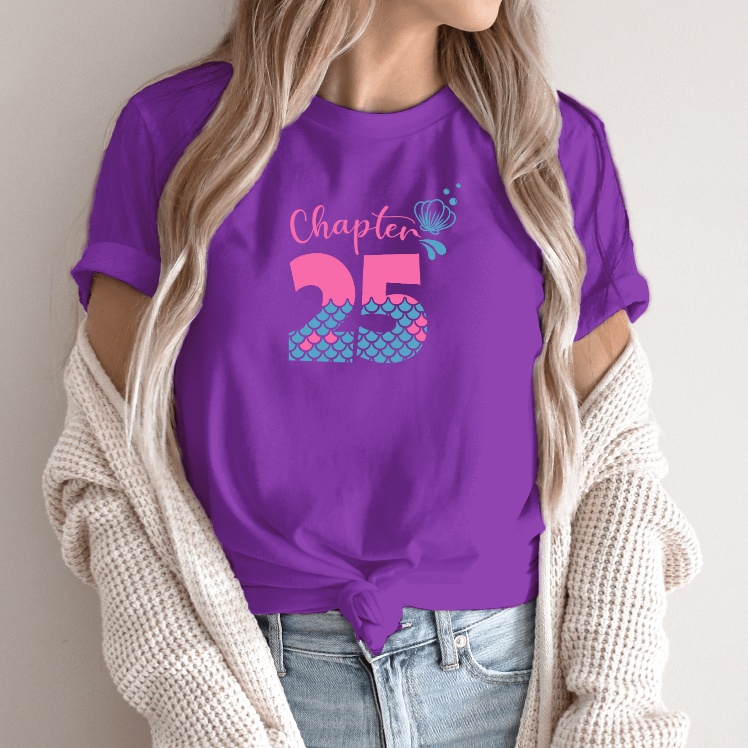 Unisex marškinėliai su spauda „Chapter Twenty-five“ - Image 4