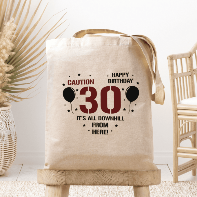 Medžiaginis maišelis su spauda „Caution - 30!“