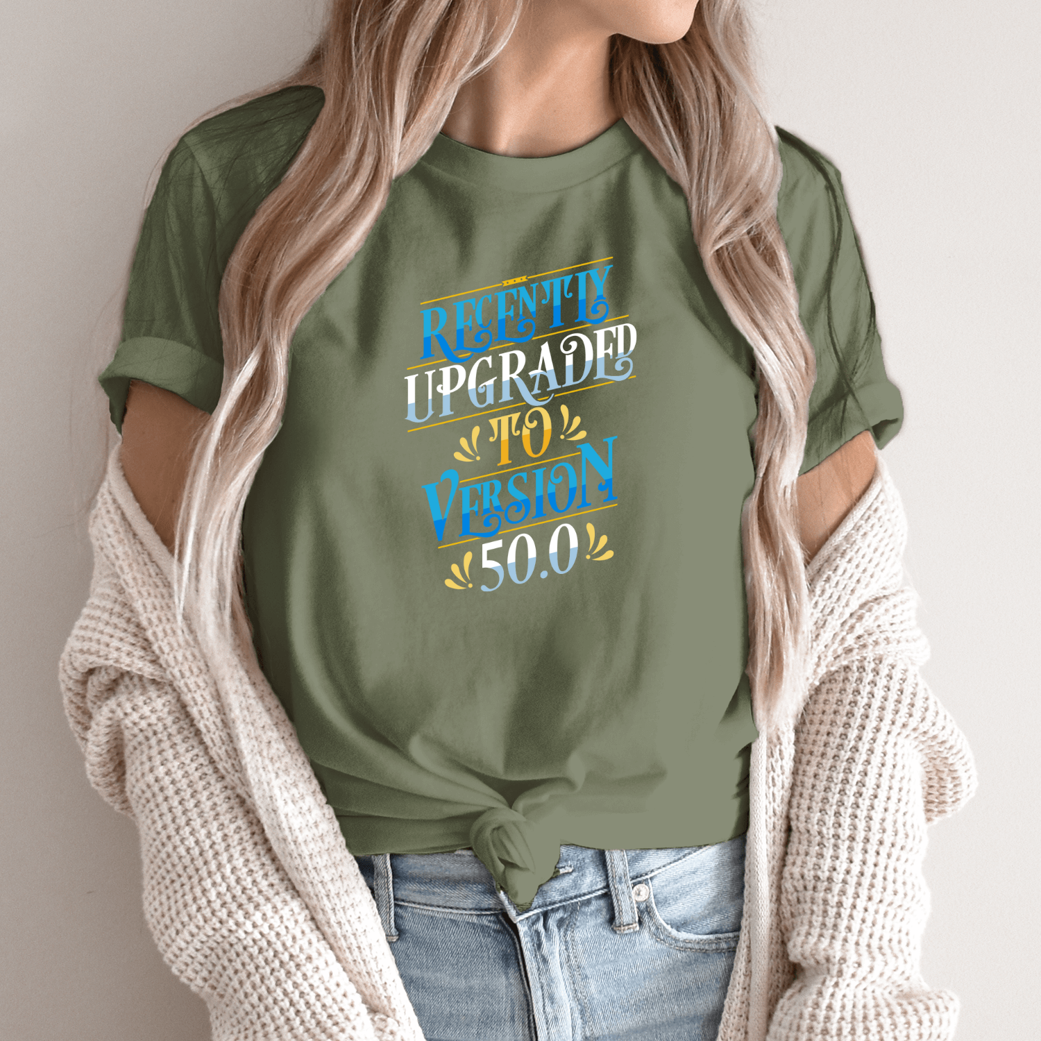 Unisex marškinėliai su spauda „Upgraded to version 50.0“ - Image 7