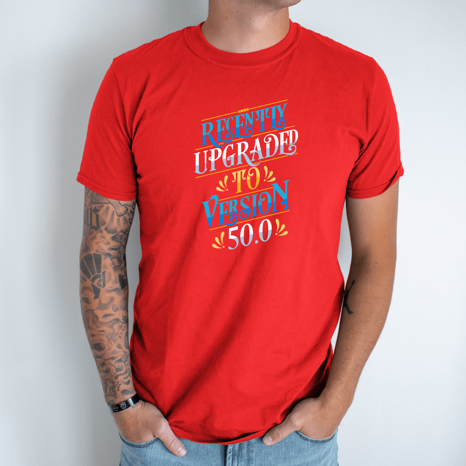 Unisex marškinėliai su spauda „Upgraded to version 50.0“ - Image 5