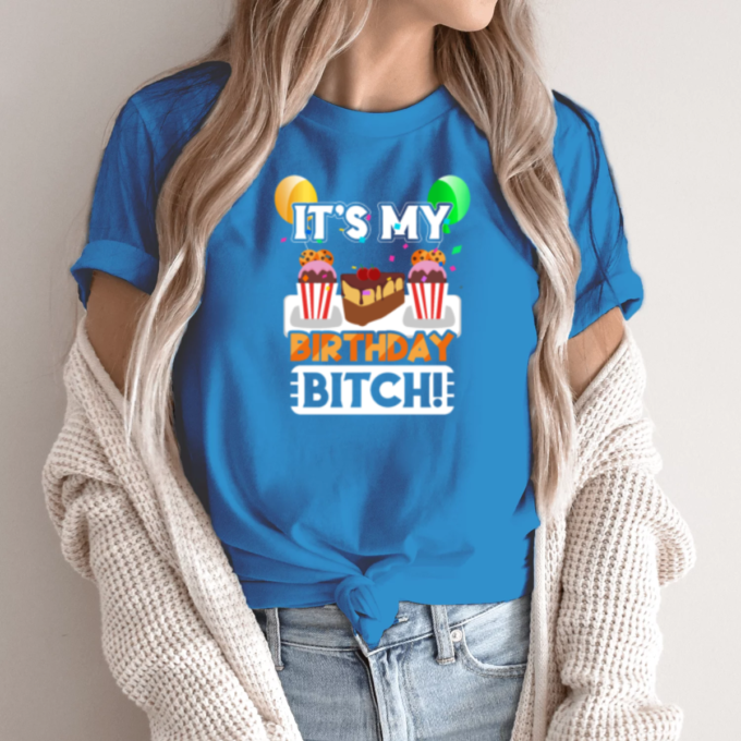 sviesiai-melyna-