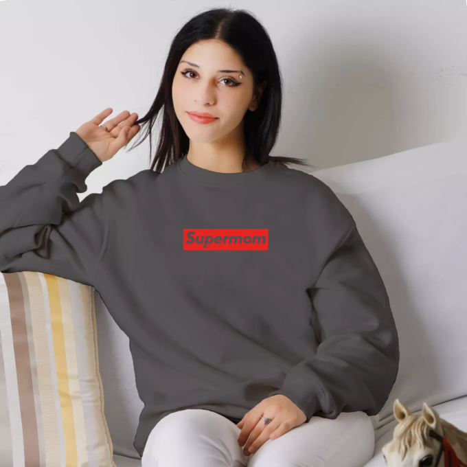 tamsiai-pilka-unisex-dzemperis-su-spauda-supermom-2