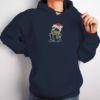 tamsiai-melyna-siuvinetas-unisex-dzemperis-besmegenis-2