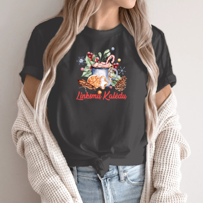 juoda-unisex-marskineliai-su-spauda-linksmu-kaledu