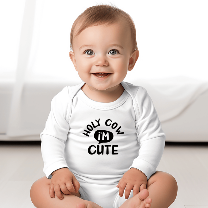 Vaikiškas bodžiukas ilgomis rankovėmis su spauda "I'm Cute"