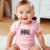 Vaikiškas bodžiukas su spauda "Mini" - Image 2