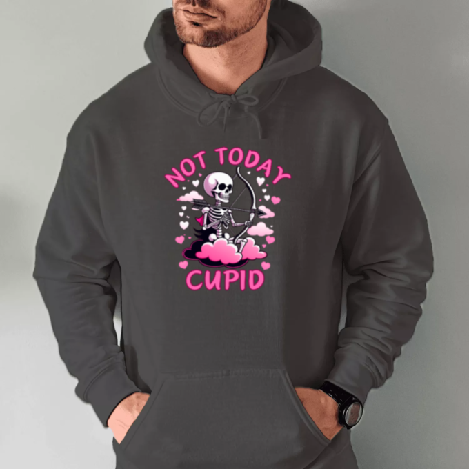 tamsiai-pilka-unisex-dzemperis-su-spauda-not-today-cupid