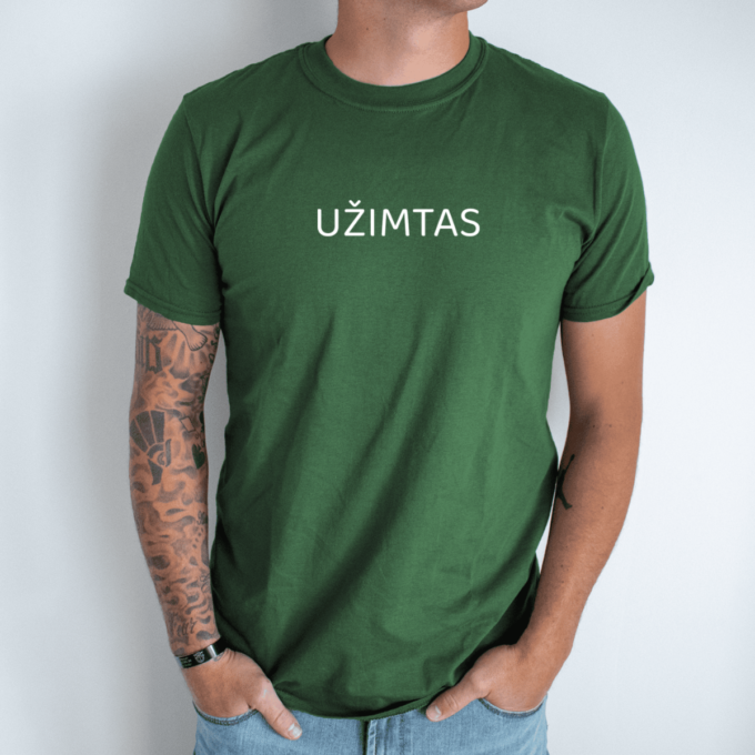 tamsiai-zalia-unisex-marskineliai-su-spauda-uzimtas