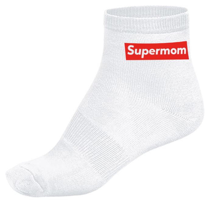 Kojinės su spauda „Supermom“ - Image 3