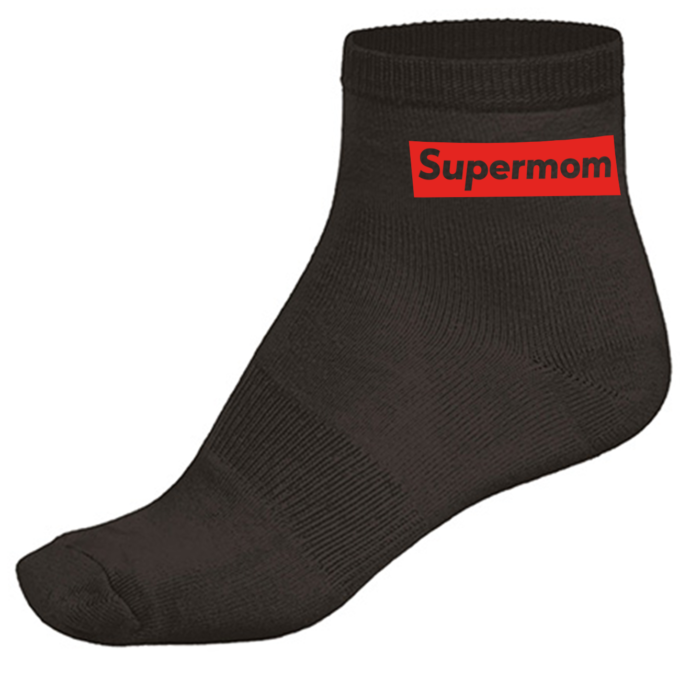 Kojinės su spauda „Supermom“ - Image 4